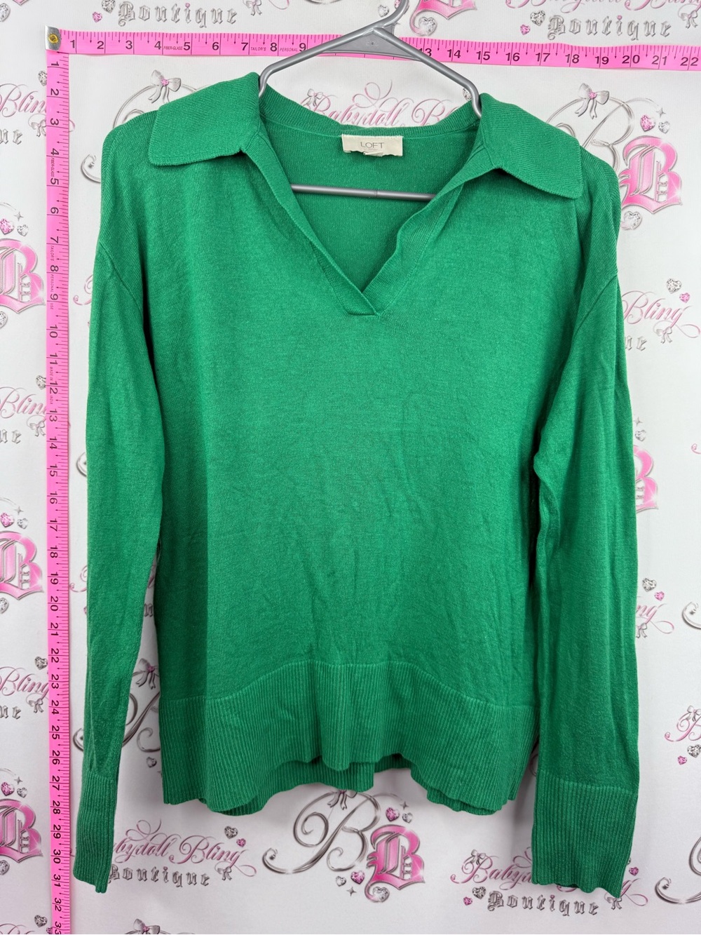 LOFT Green V-Neck Long Sleeve Pullover Sweater